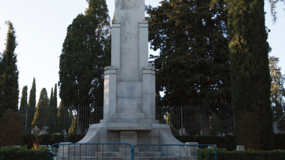 Cruz de los caídos en el cementerio de Ciudad Real. Fotografía de Sandra Beldad Collado