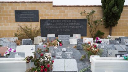 Memorial en la fosa de Ciudad Real. Fotografía de Sandra Beldad Collado